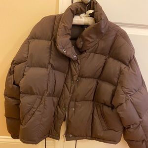 Beautiful cropped puffer jacket
